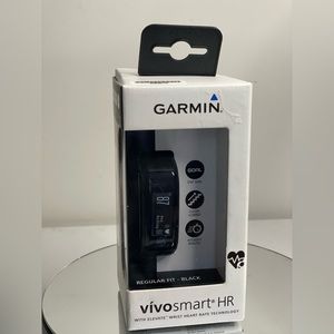 GARMIÑ
REGULAR FIT -BLACK
vívosmart®HR
WITH ELEVATE™ WRIST HEART RATE TECHNOLOGY